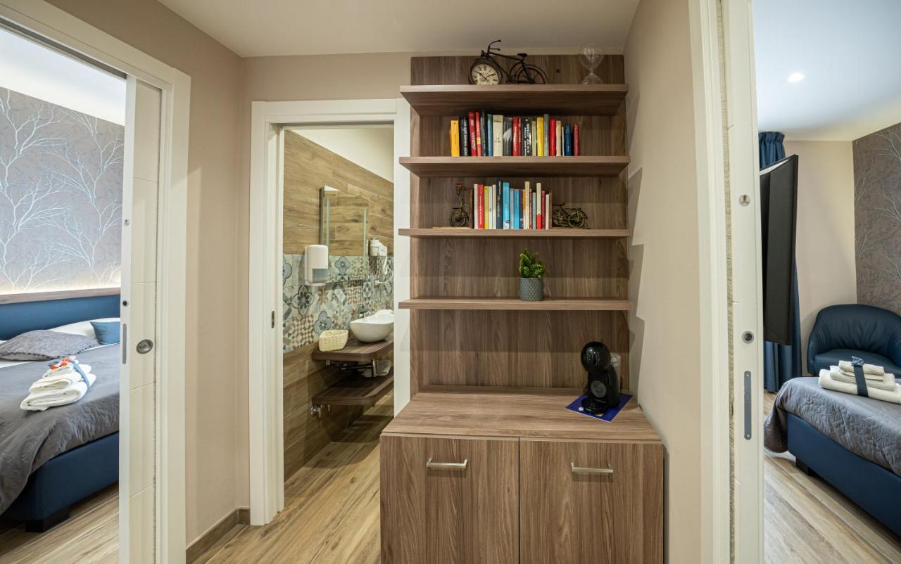 Famalu Apartments เนเปิลส์ ภายนอก รูปภาพ