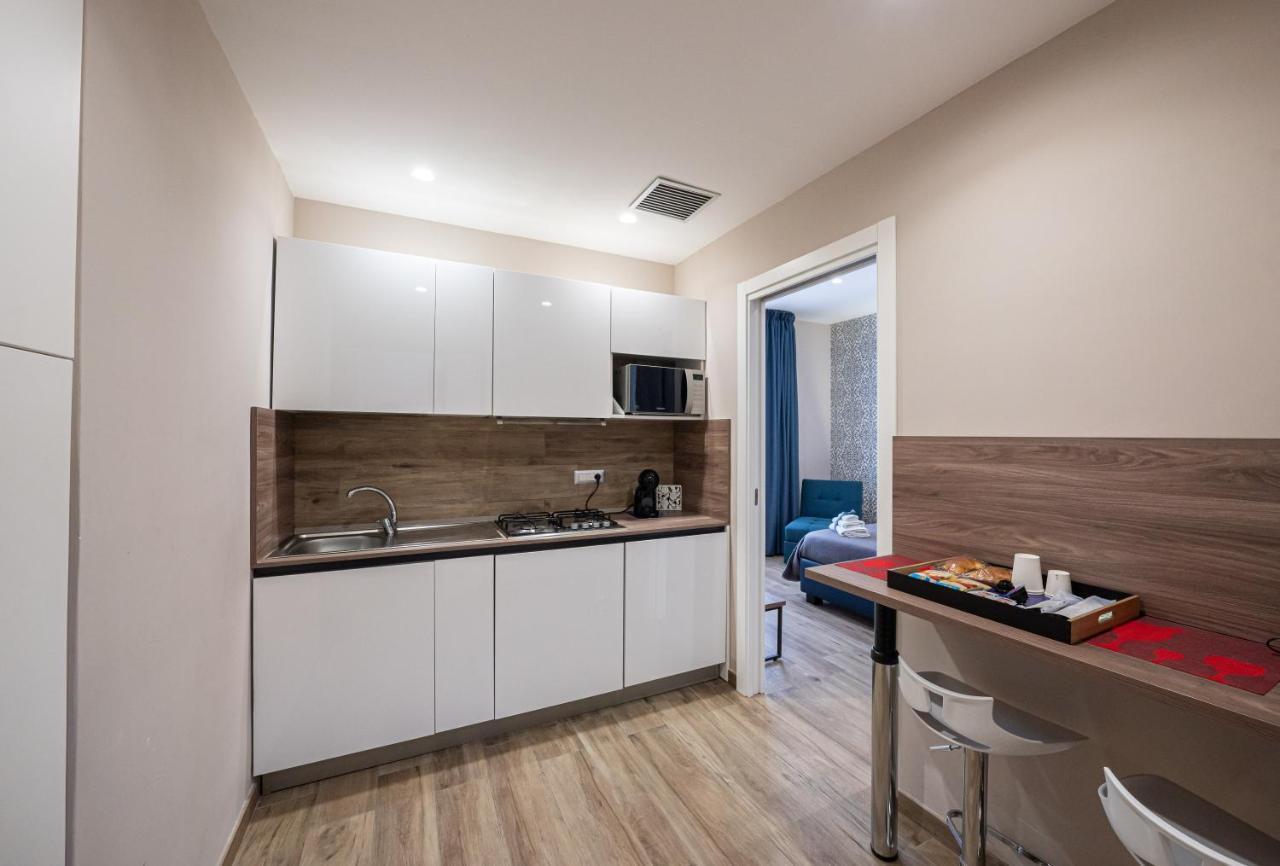 Famalu Apartments เนเปิลส์ ภายนอก รูปภาพ