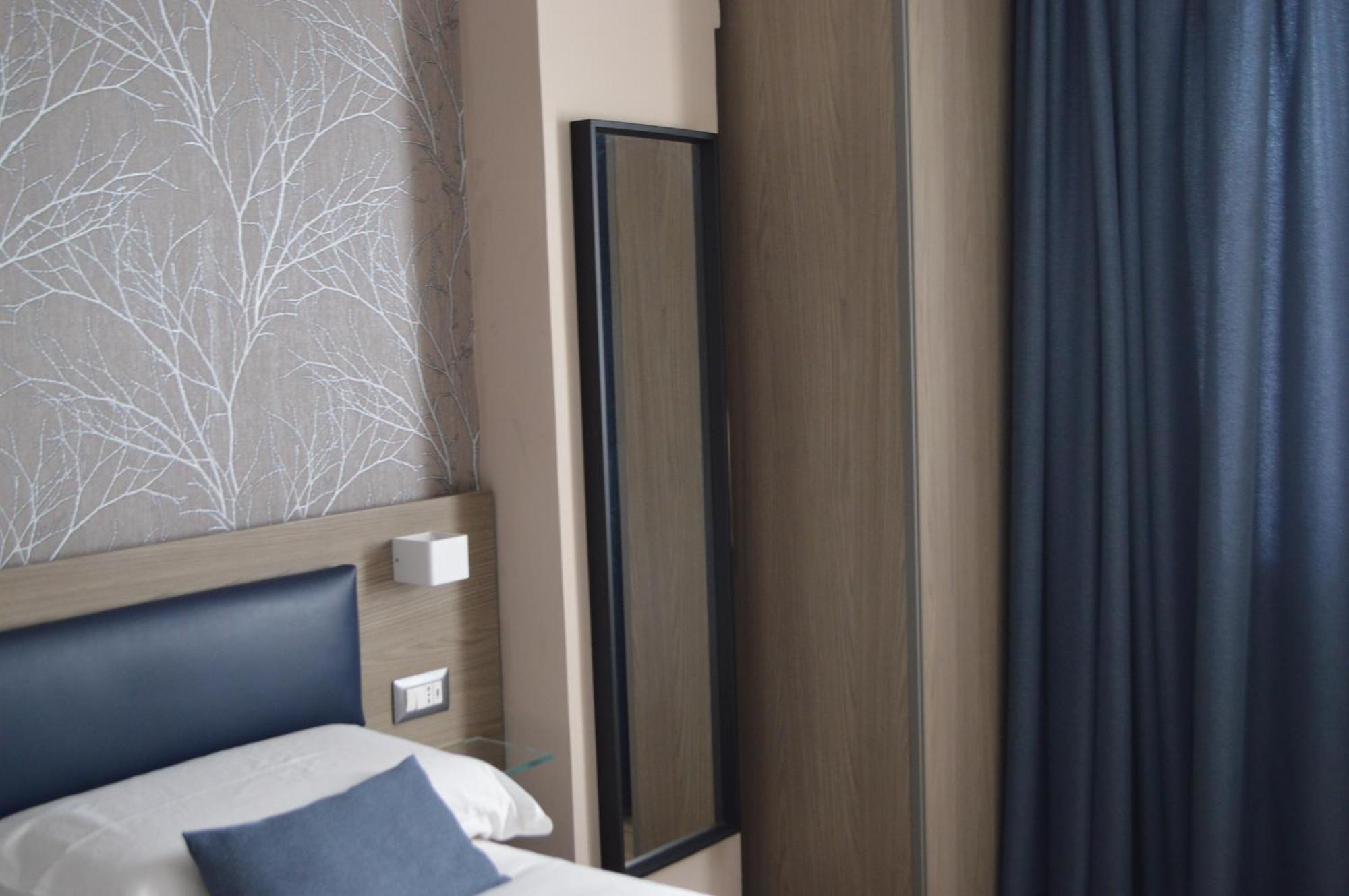 Famalu Apartments เนเปิลส์ ภายนอก รูปภาพ