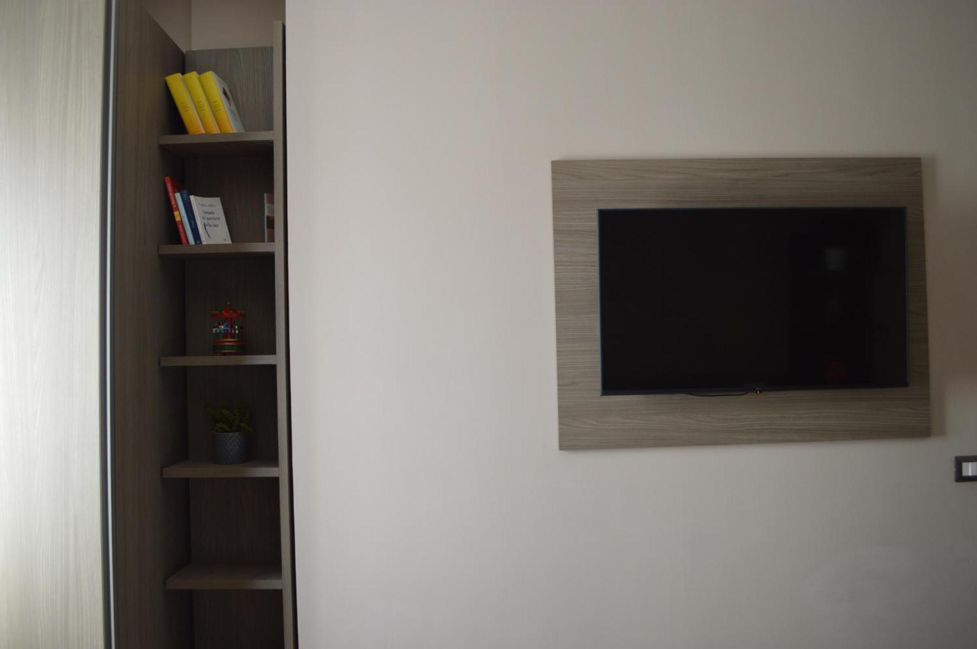 Famalu Apartments เนเปิลส์ ภายนอก รูปภาพ