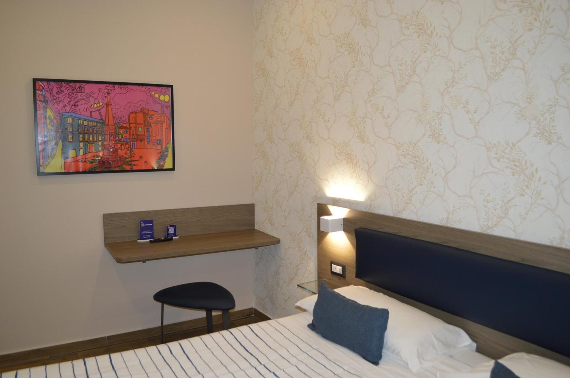 Famalu Apartments เนเปิลส์ ภายนอก รูปภาพ